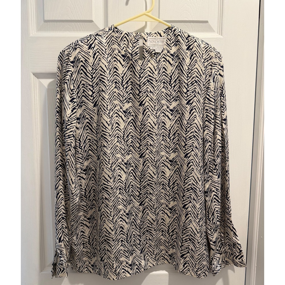 Vintage Doncaster Silks Navy Cream Abstract Pattern 100% Silk Blouse Size 8